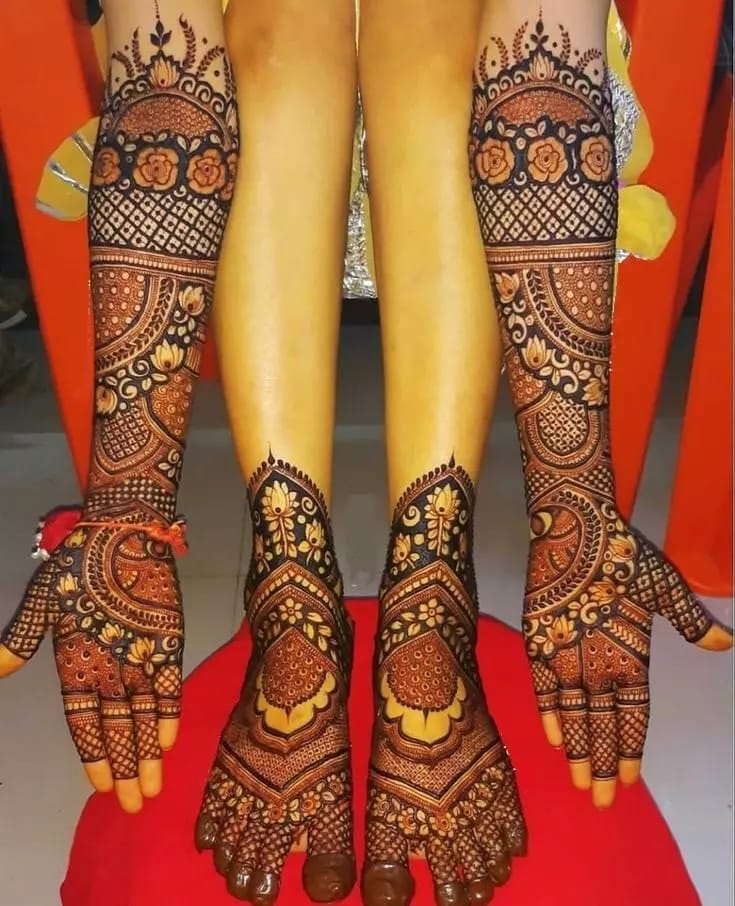 Mehndi Artist